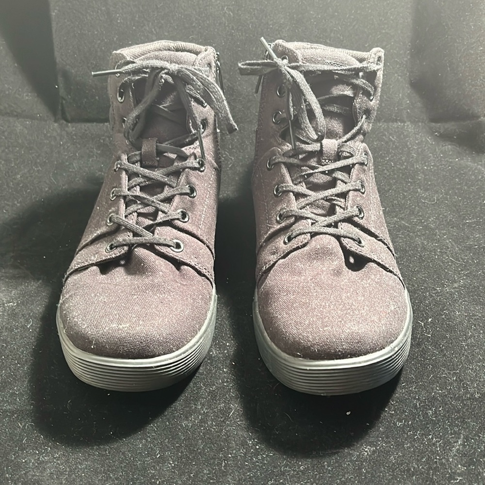 Dr. Martens black fabric sneaker in women’s size 11